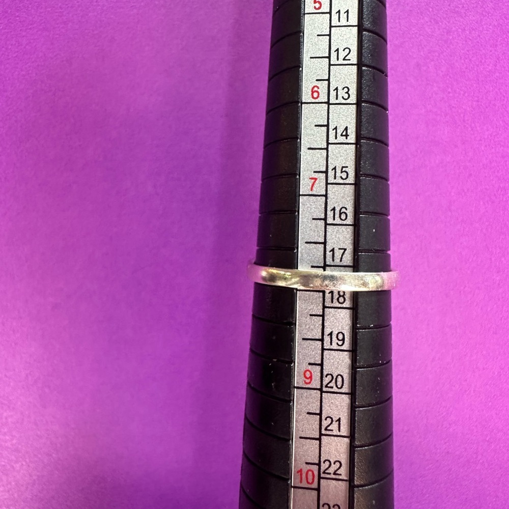 Natural Emerald/Ruby/Sapphire Ring - image 3